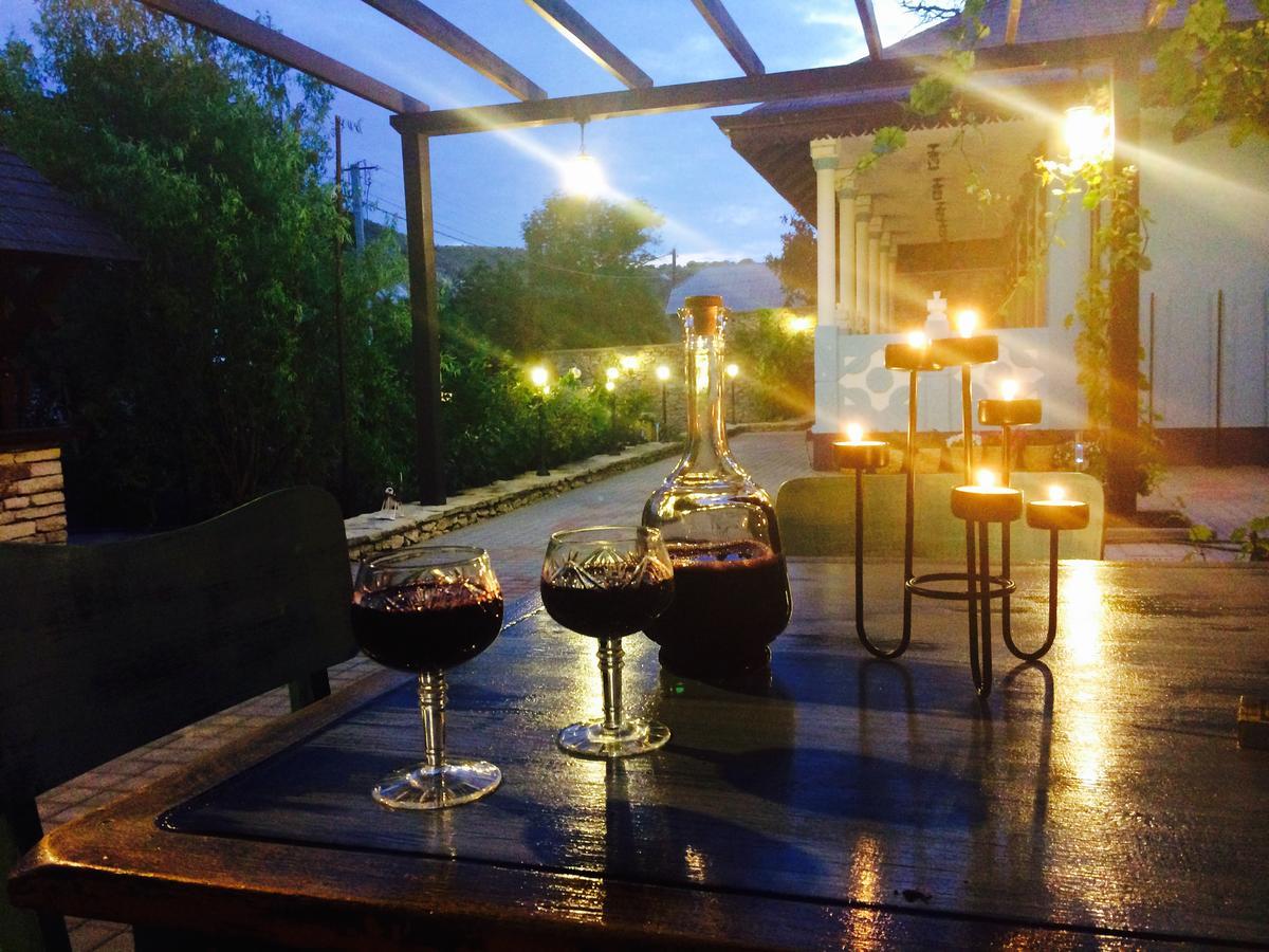 Resedinta Rotundu Bed and Breakfast Butuceny Εξωτερικό φωτογραφία