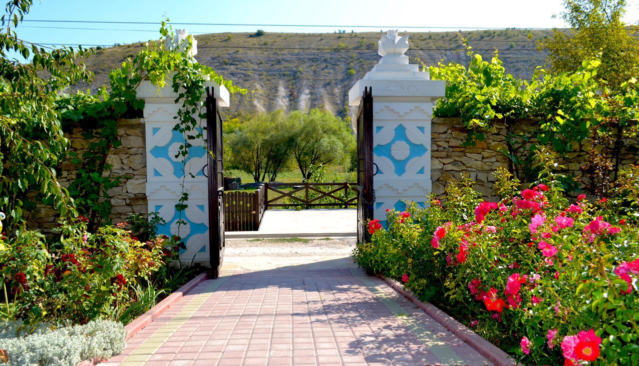 Resedinta Rotundu Bed and Breakfast Butuceny Εξωτερικό φωτογραφία