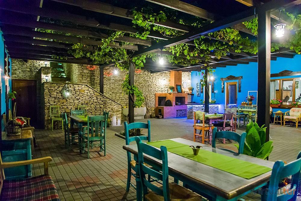 Resedinta Rotundu Bed and Breakfast Butuceny Εξωτερικό φωτογραφία