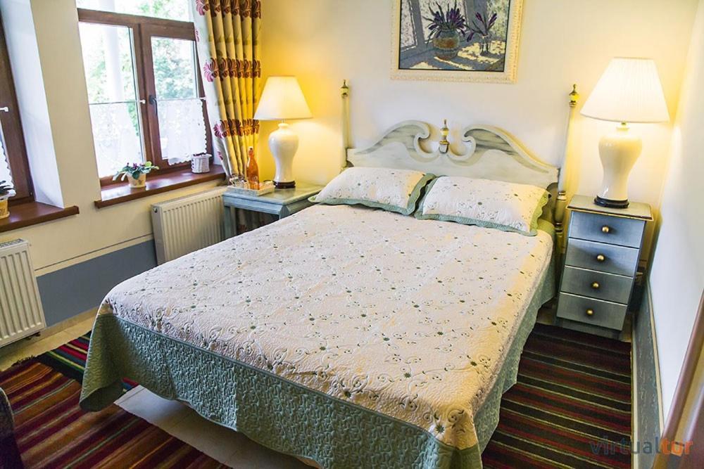 Resedinta Rotundu Bed and Breakfast Butuceny Εξωτερικό φωτογραφία